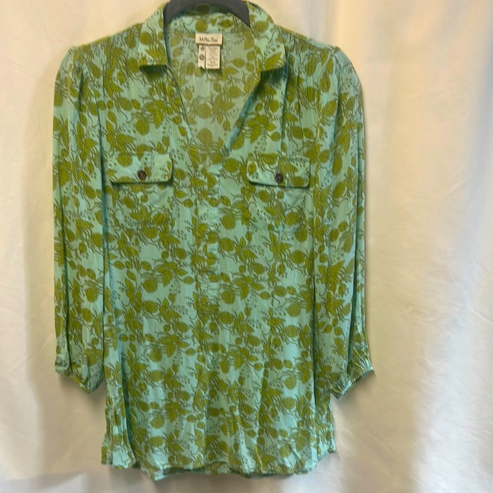 Med.Matilda Jane women top.Green floral.